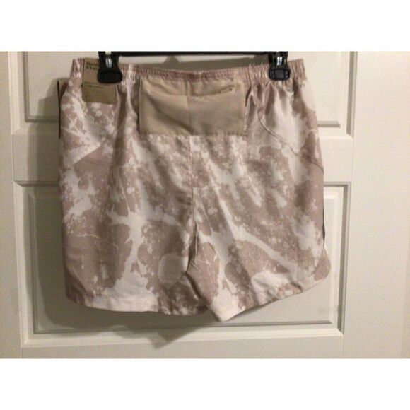 Nike‎ 4" Dri Fit Stride Run Division Beige Shorts DV9272 292 Men's Size XXLarge - Picture 2 of 2